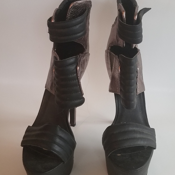 Size 10 Privileged Gunmetal & Black Stiletto Shoes - Picture 5 of 7